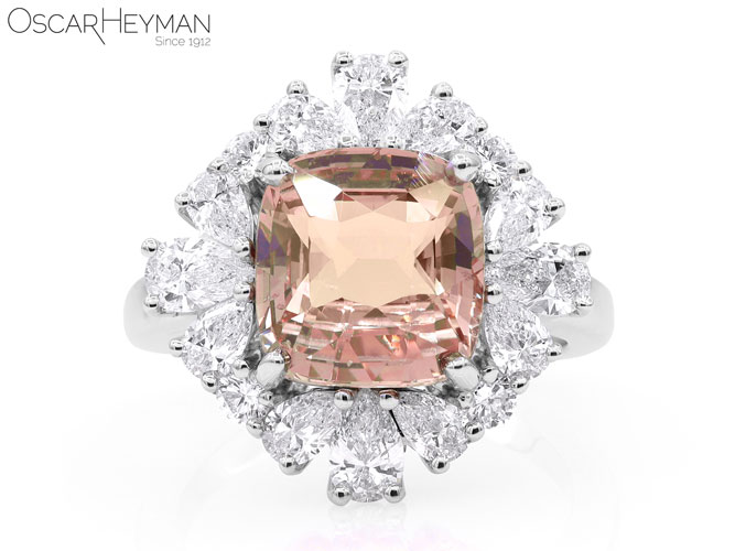 Padparadscha 蓝宝石、钻石和铂金戒指,Oscar Heyman 提供